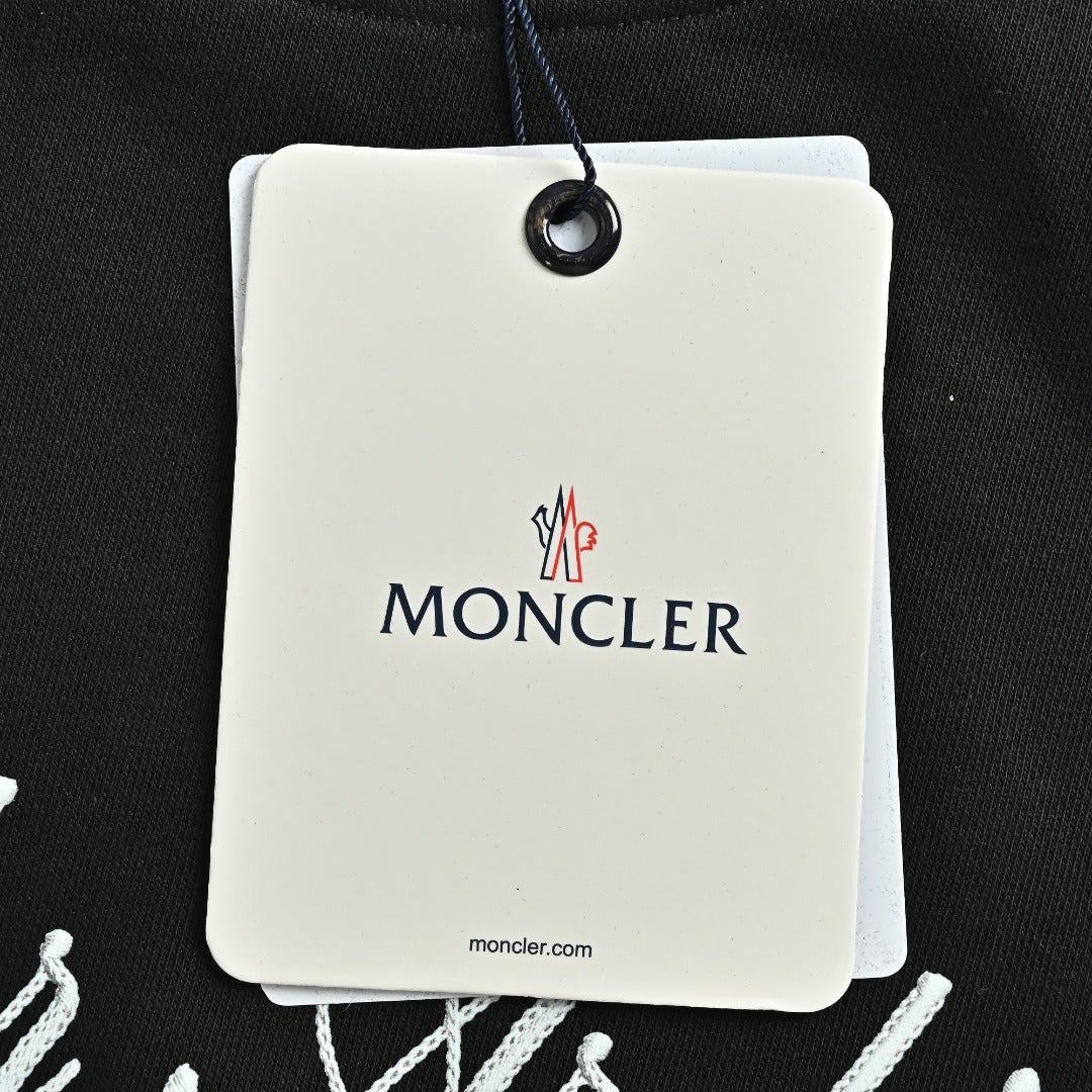 Moncler 2026 Spring/Summer Black Crewneck Sweatshirt with Script Logo