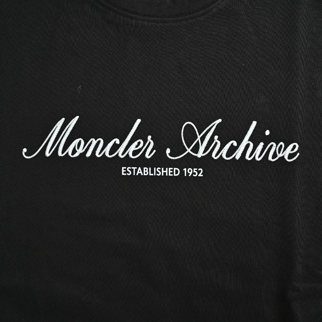 Moncler 2026 Spring/Summer Black Crewneck Sweatshirt with Script Logo