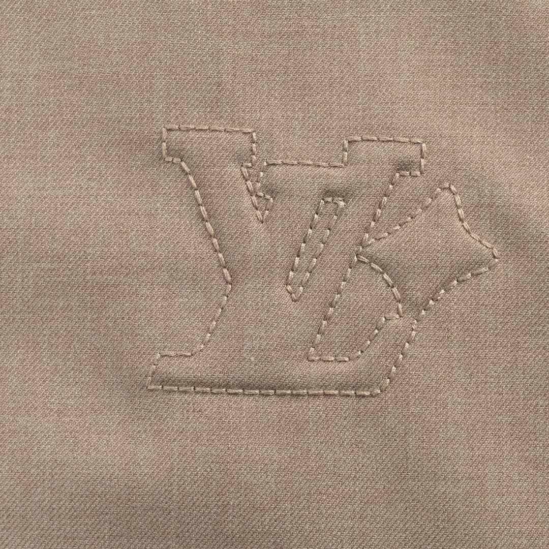 Louis Vuitton 2025 Fall/Winter Khaki Wool Zip Jacket with Fold-Over Collar
