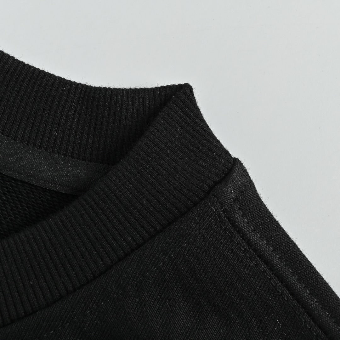 Louis Vuitton 2025 Fall/Winter Black Crewneck Sweatshirt with Portrait Graphic