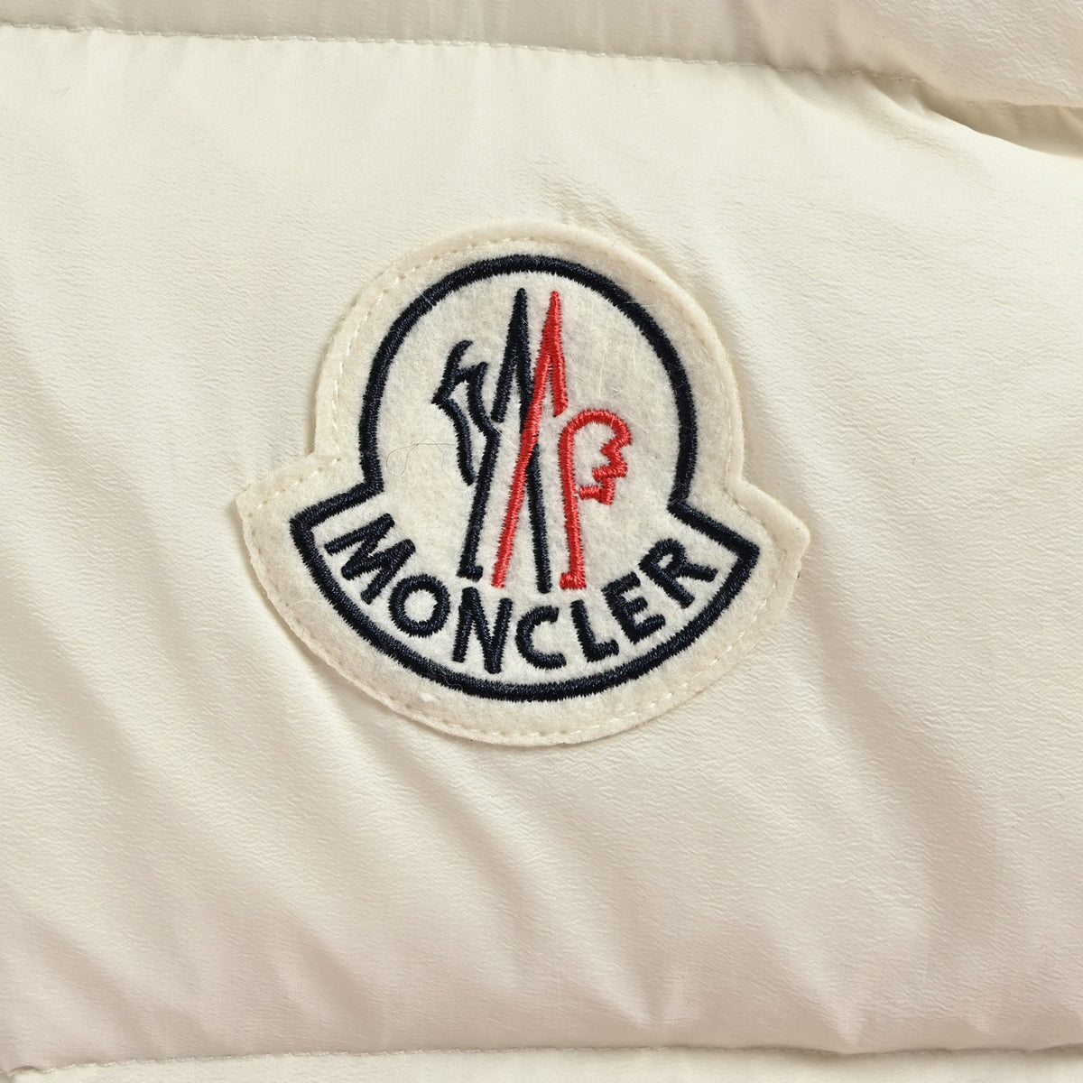 Moncler Alma Large-Logo Quilted Down Vest | Ivory