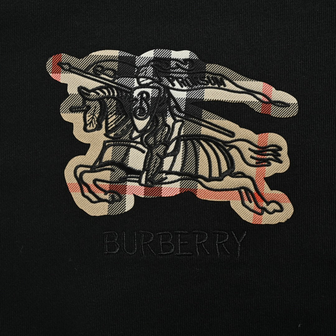 Burberry Check-Appliqué Knight-Embroidered Crewneck Sweatshirt | Black | Fall/Winter 2025