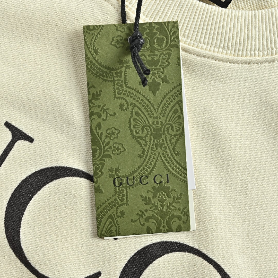 Gucci Cartoon Cat-and-Fish Graphic Crewneck Sweatshirt | Ivory