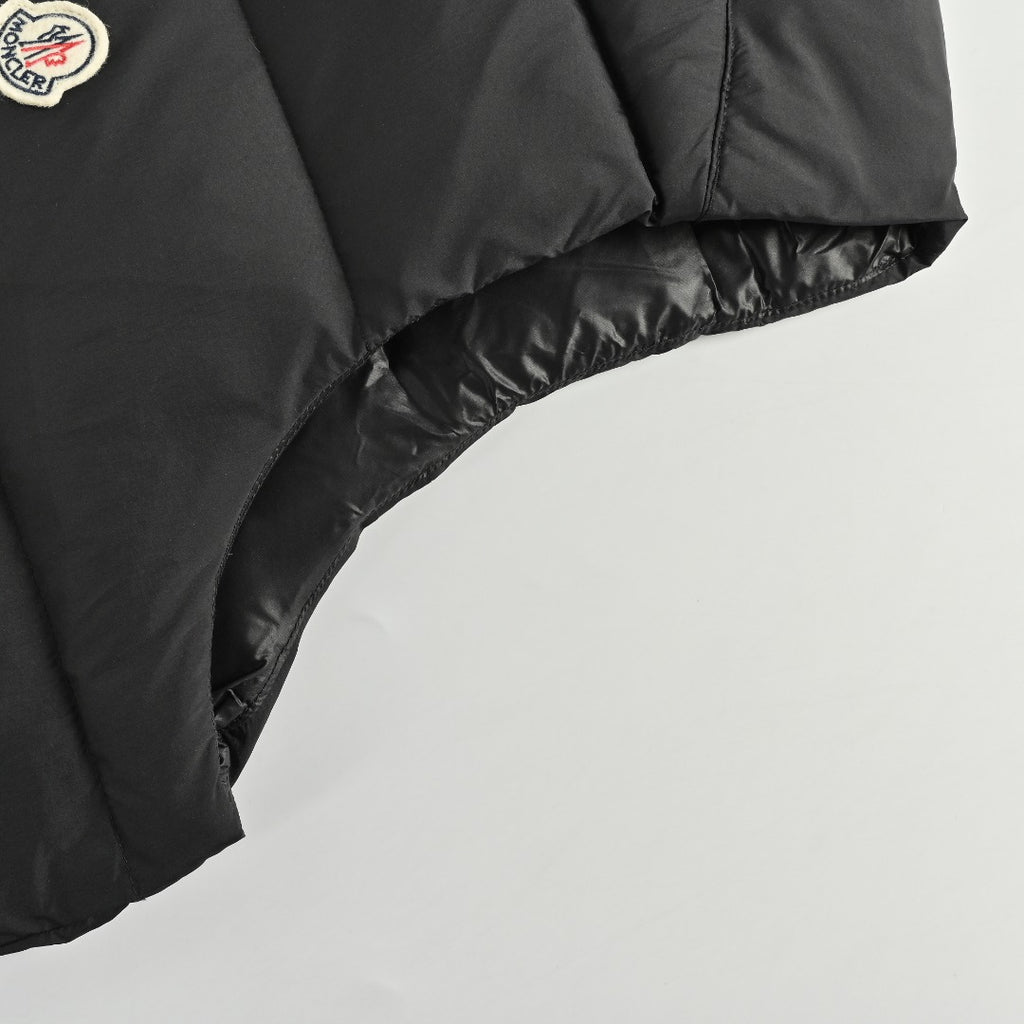 Moncler Black Matte-Finish Small-Logo Quilted Vest