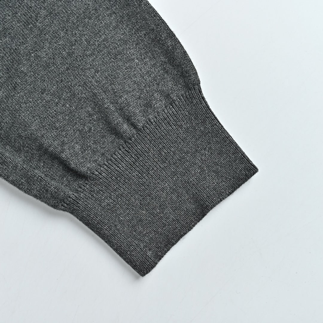 Burberry Check-Shoulder Half-Zip Cashmere Sweater in Gray