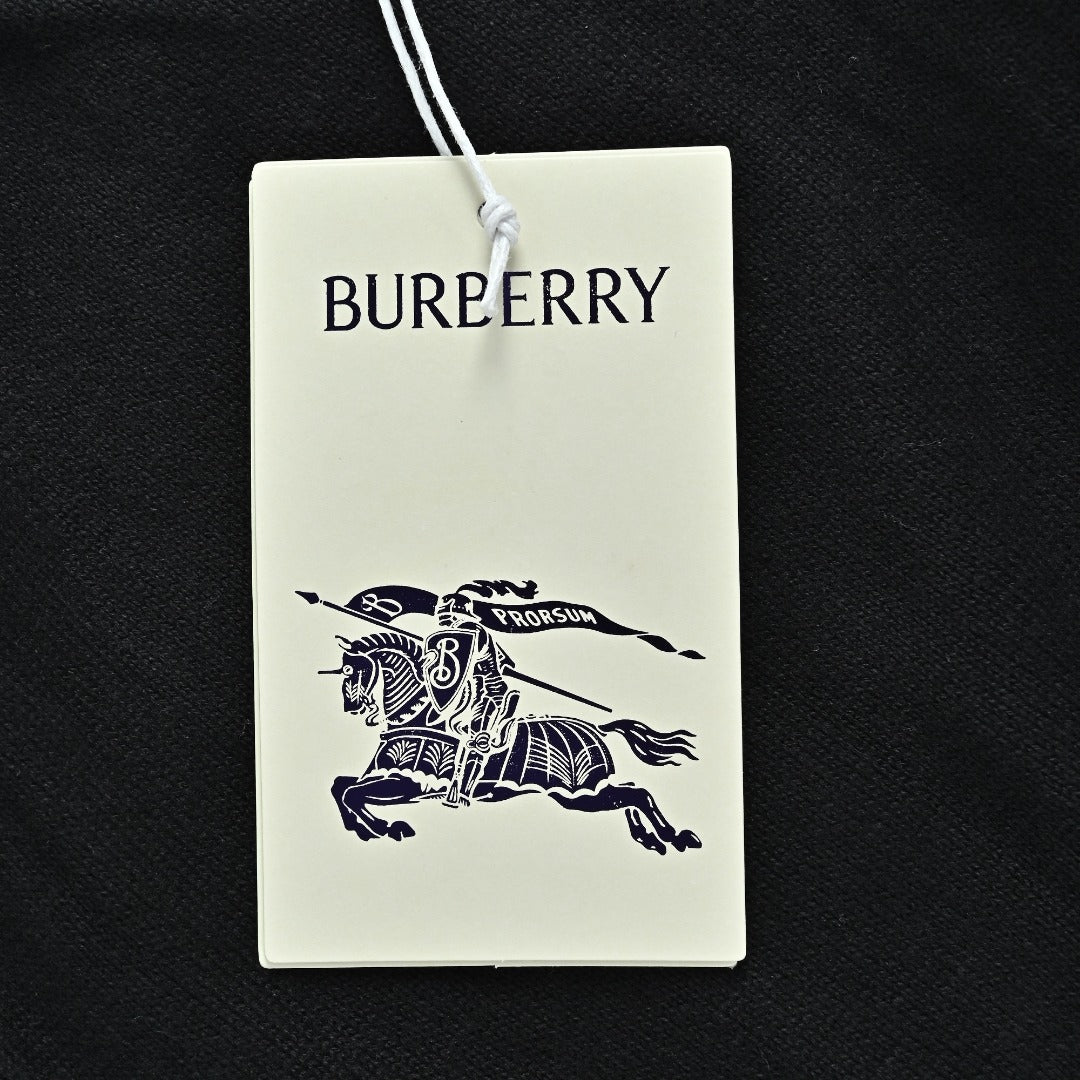 Burberry Check-Shoulder Half-Zip Cashmere Sweater in Black