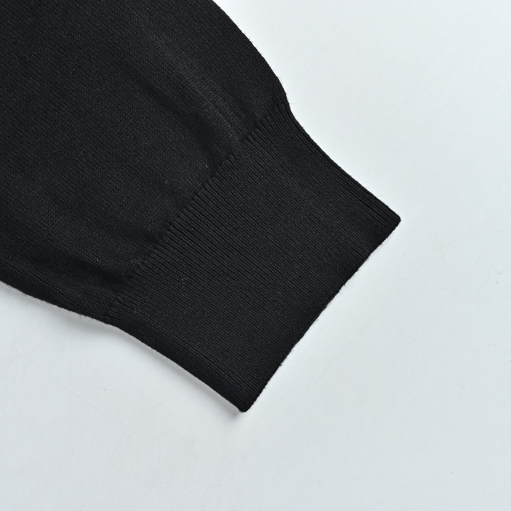 Burberry Check-Shoulder Half-Zip Cashmere Sweater in Black