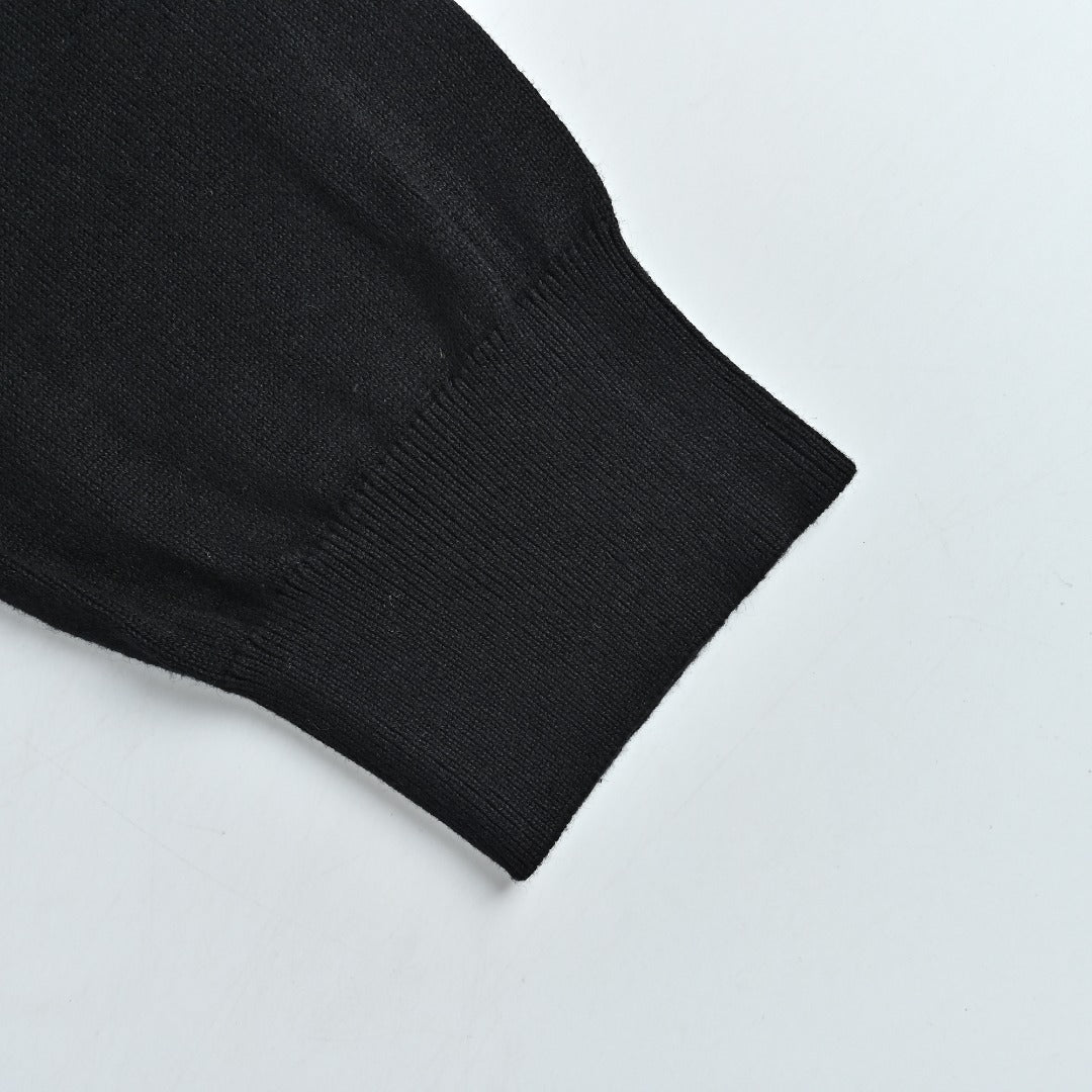 Burberry Check-Shoulder Half-Zip Cashmere Sweater in Black