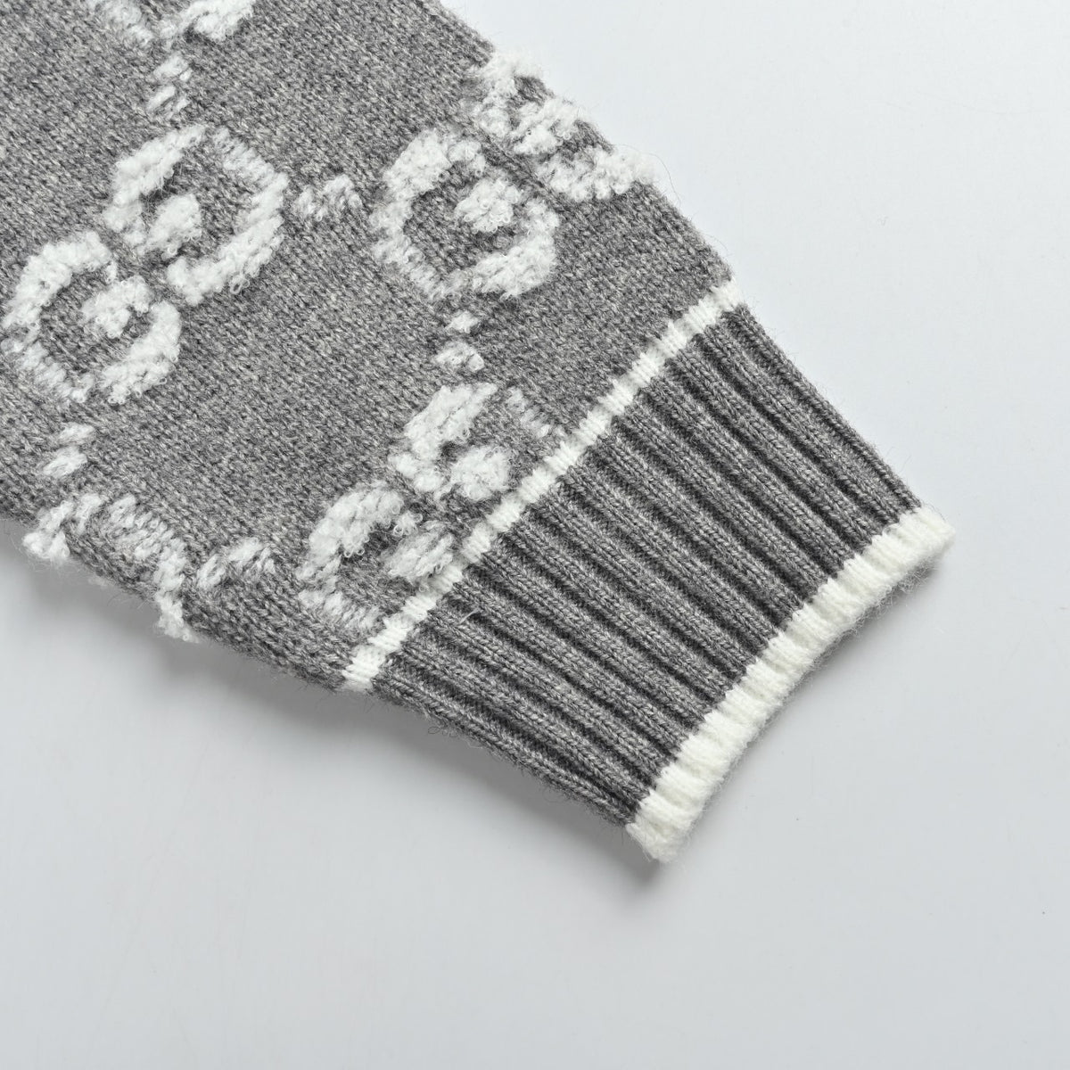Gucci GG Jacquard Stand-Collar Zip-Up Cardigan in Grey