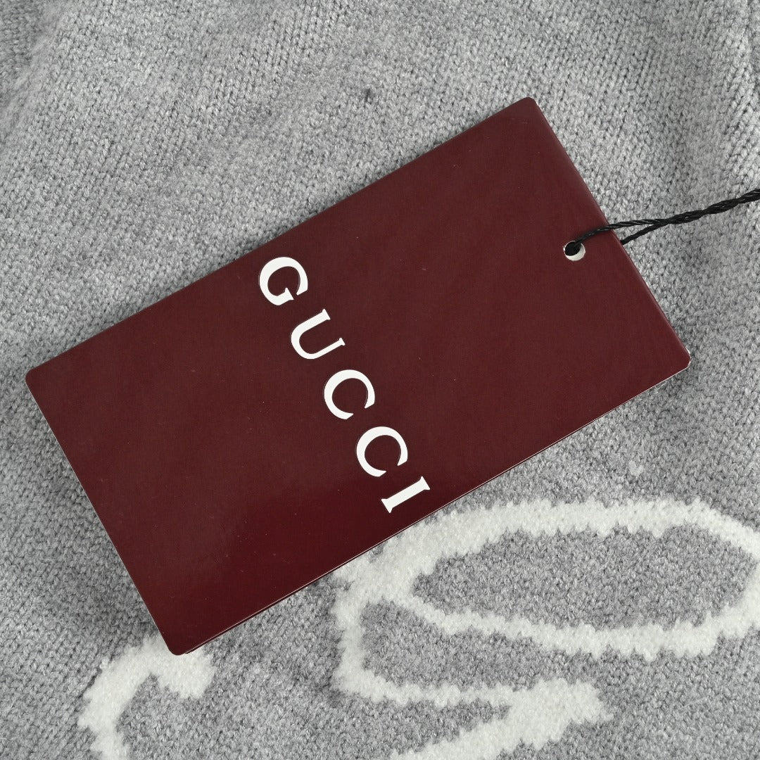 Gucci Signature Script Intarsia Knit Sweater in Grey