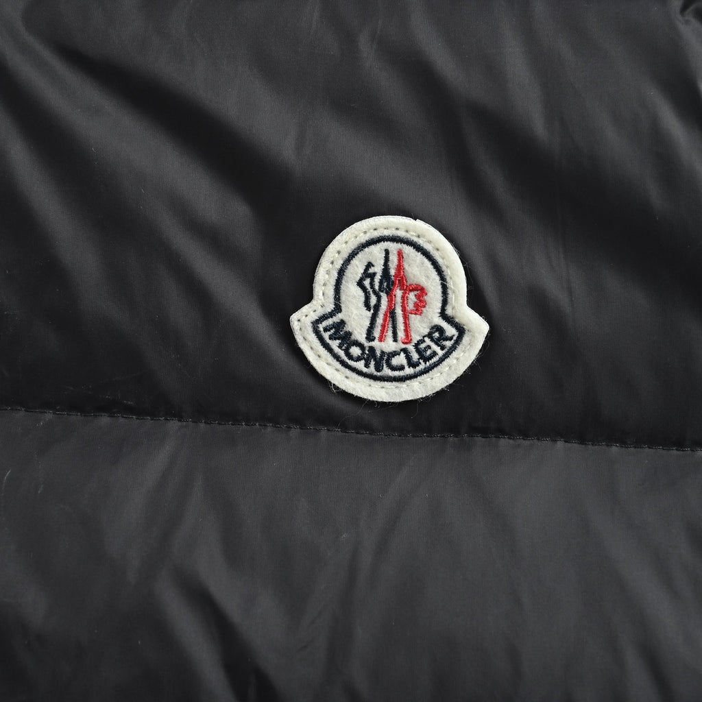 Moncler Classic Stand-Collar Down Vest in Black