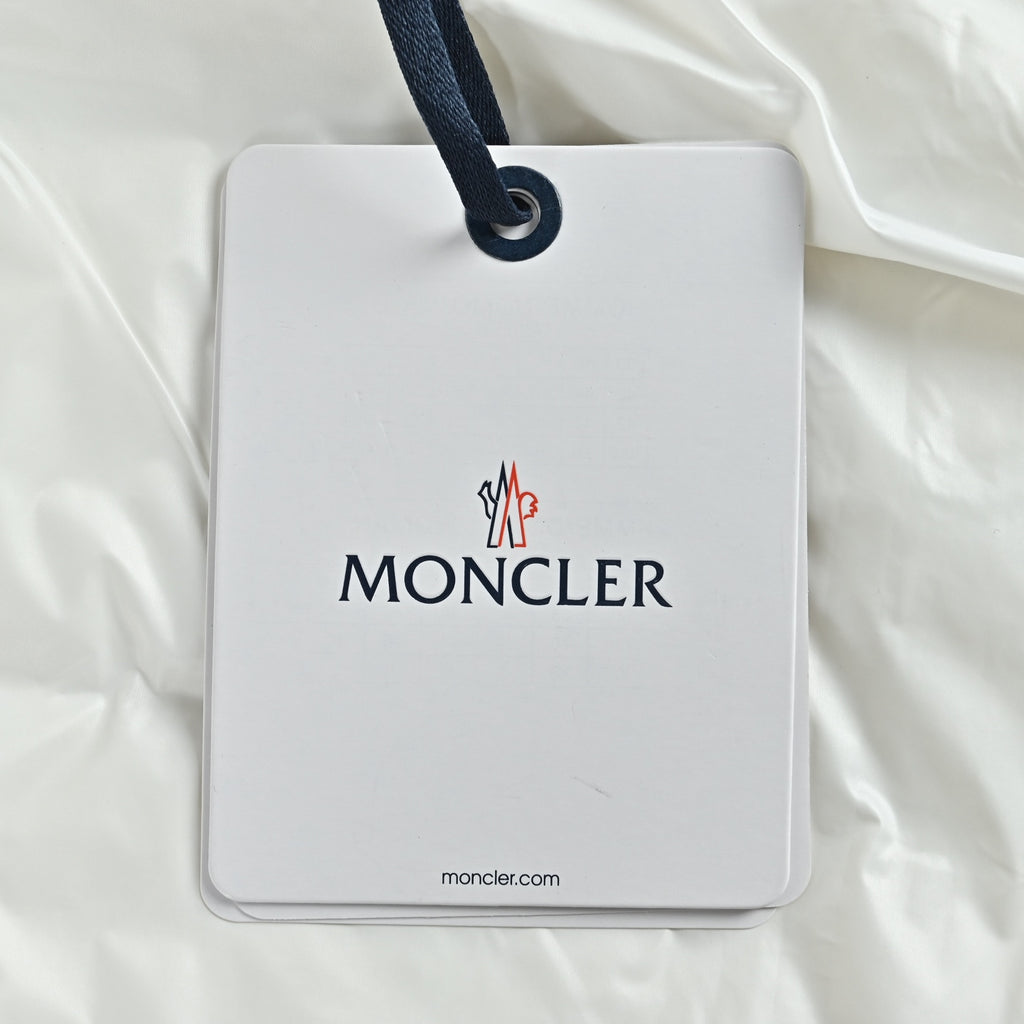 Moncler Classic Stand-Collar Down Vest in White