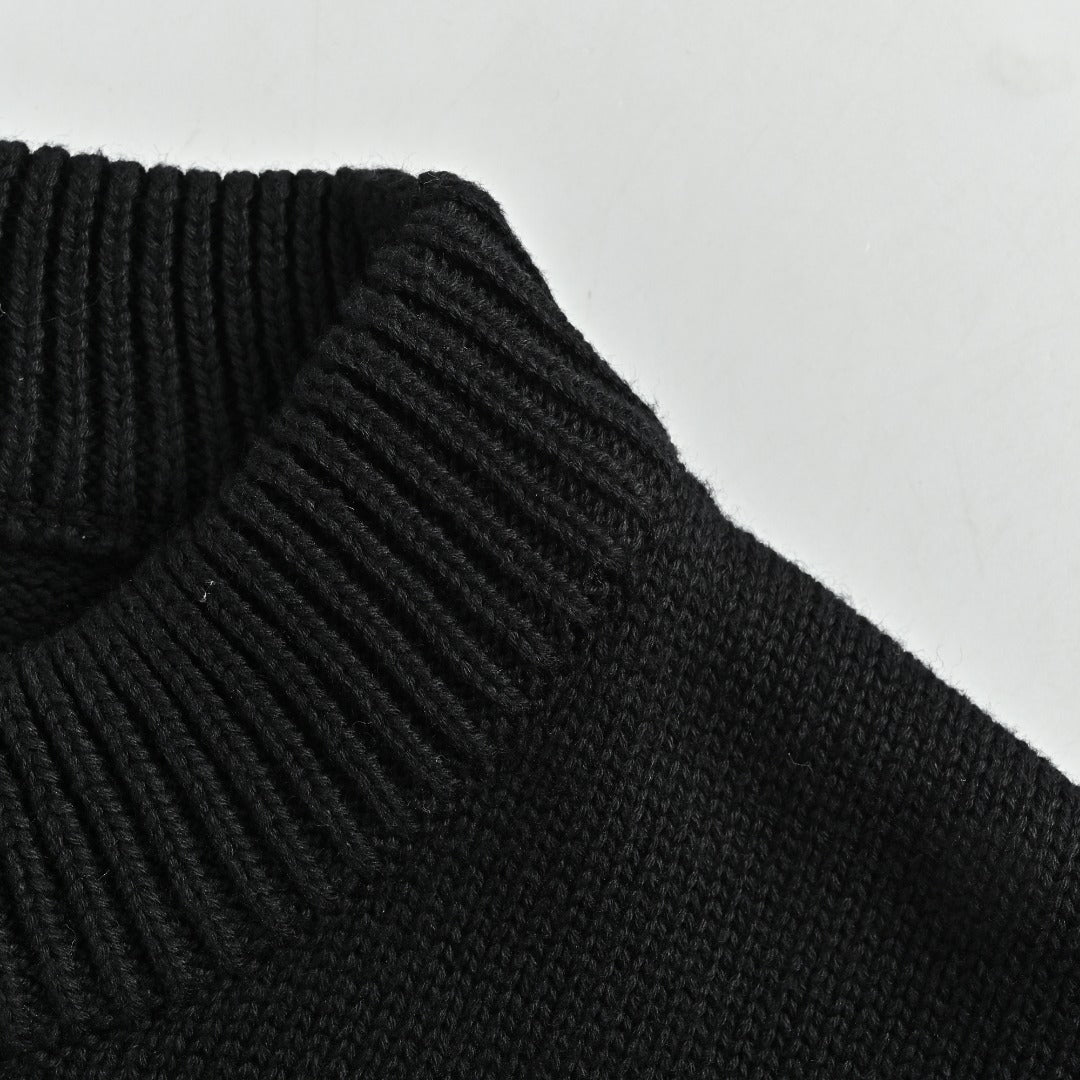 AMI Paris Small Heart Embroidered Crewneck Sweater - Black