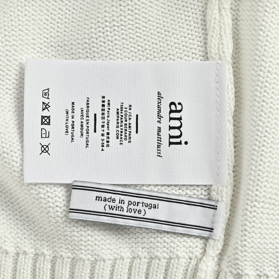 AMI Paris Small Heart Embroidered Crewneck Sweater - White