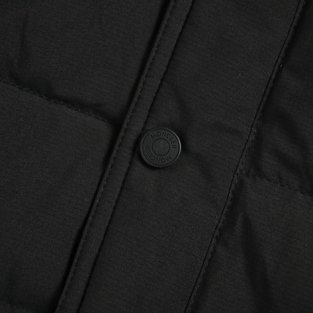 Moncler Tonal Logo Collared Down Jacket - Black