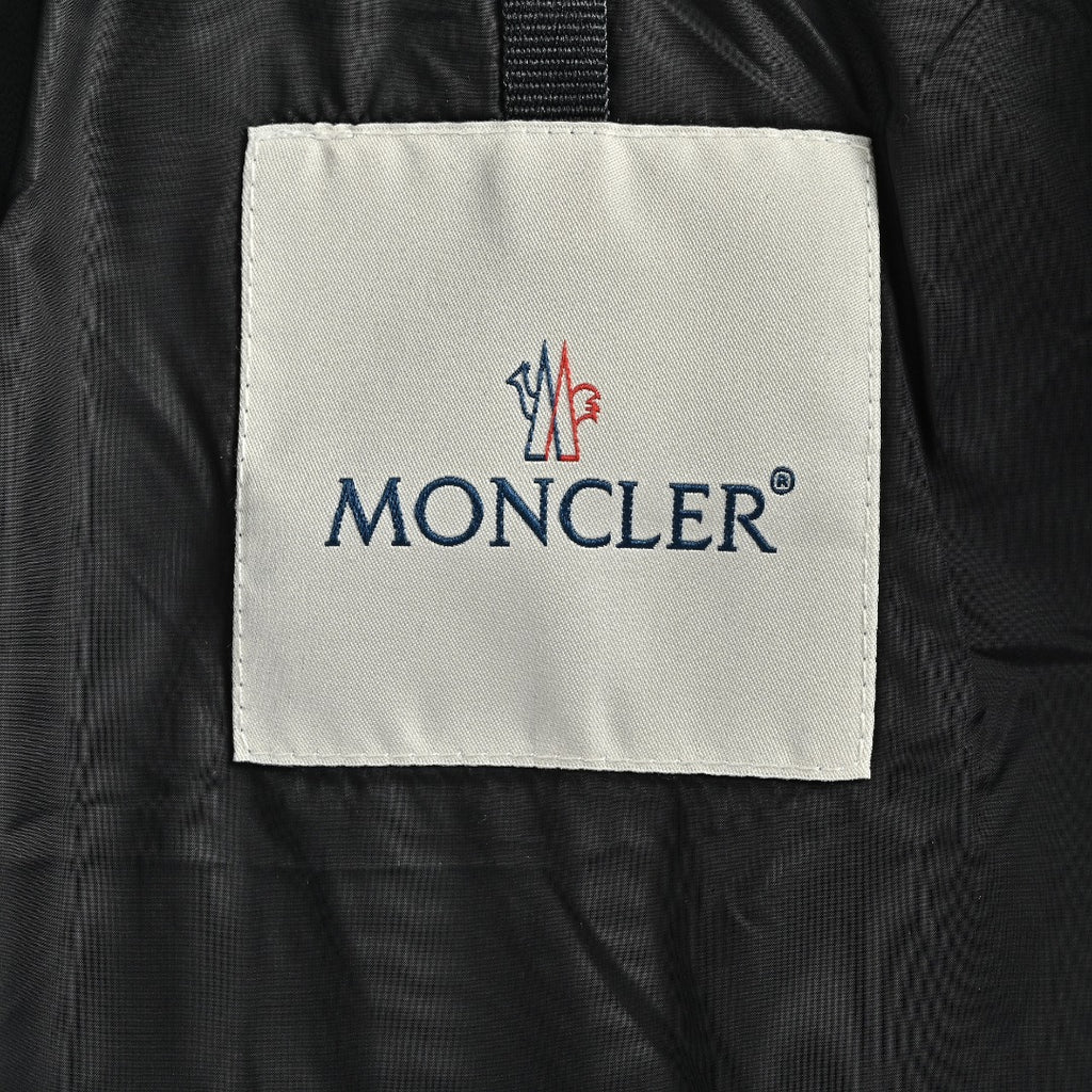 Moncler Tonal Logo Collared Down Jacket - Black