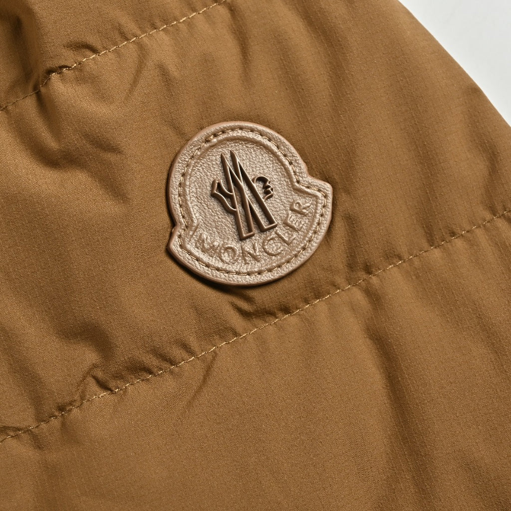 Moncler Tonal Logo Collared Down Jacket - Brown